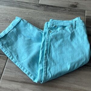 Gloria Vanderbilt Women's Aqua cropped Jeans size 14
